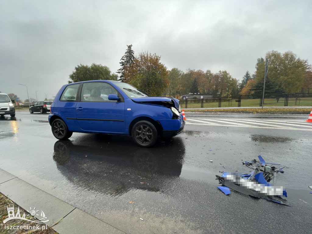 Zderzenie dwóch samochodów na Cieślaka. Utrudnienia w ruchu
