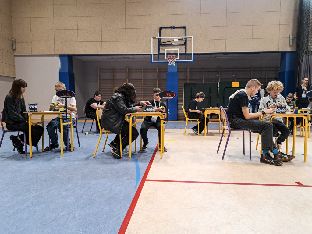 Takich zawodów w Szczecinku jeszcze nie było. Zjechali się speedcuberzy