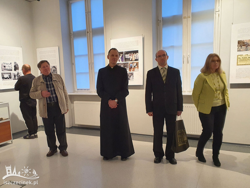 Stulecie urodzin ks. Jana Lisa uczczone. Nowa wystawa w Muzeum Regionalnym.