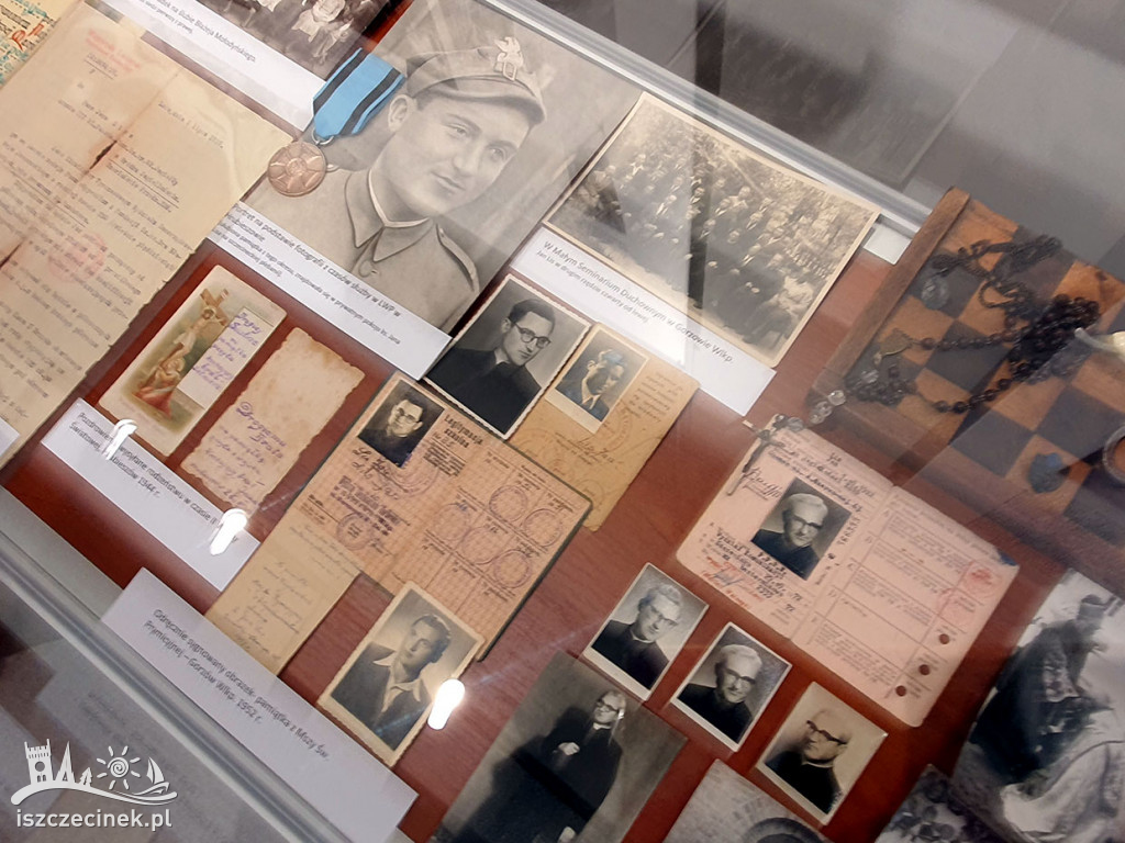 Stulecie urodzin ks. Jana Lisa uczczone. Nowa wystawa w Muzeum Regionalnym.