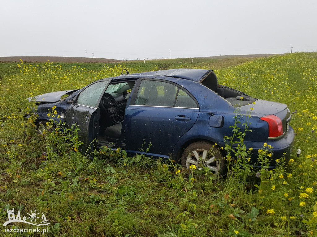 Toyota dachowała na DK-20. Wcześniej był poślizg