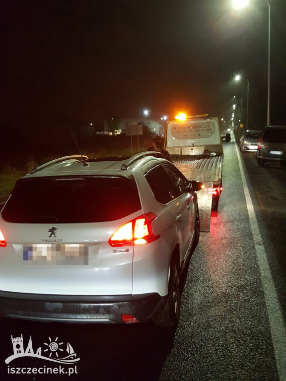 Podwójna kolizja na skrzyżowaniu