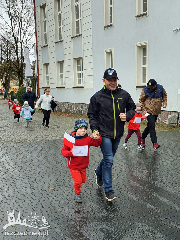 Pierwszy przedszkolny Bieg Niepodległości. Maluchy wiedzą czym jest patriotyzm.