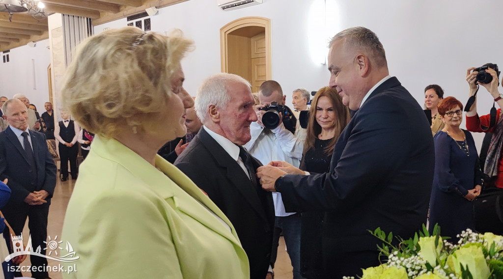 Osiem par po pięćdziesięciu latach znów powiedziało sobie „tak”