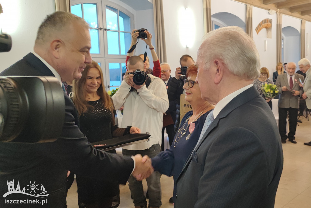 Osiem par po pięćdziesięciu latach znów powiedziało sobie „tak”