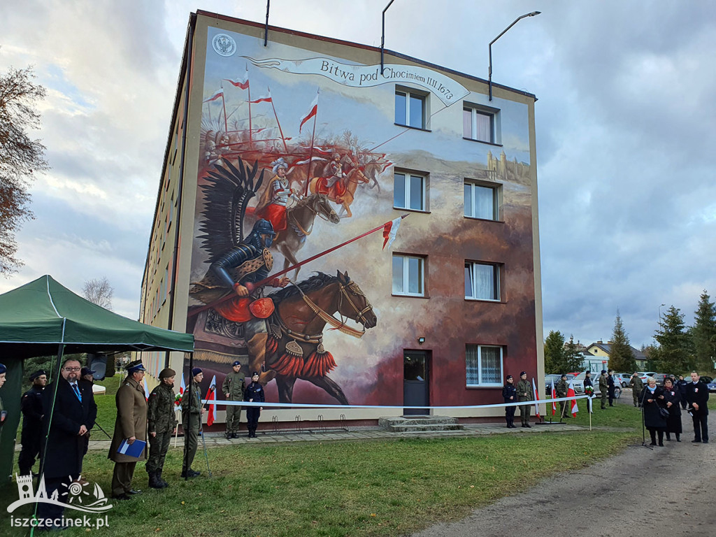 Mural patriotyczny ubarwił białoborską „Siódemkę”