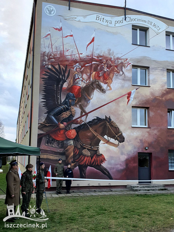 Mural patriotyczny ubarwił białoborską „Siódemkę”