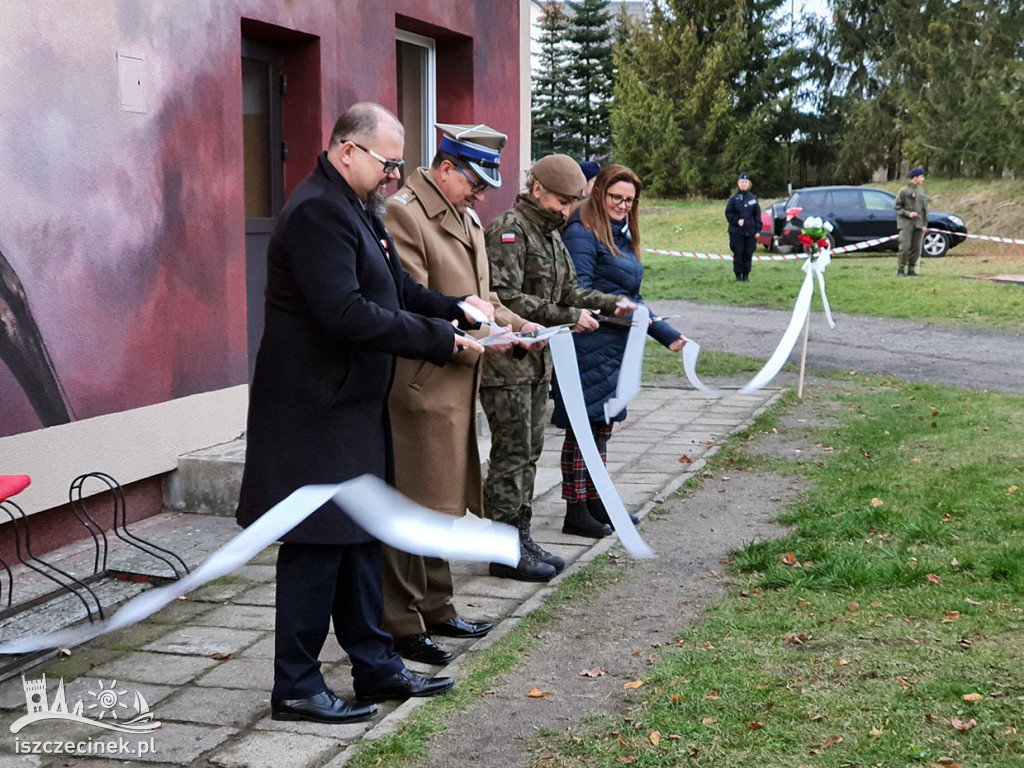 Mural patriotyczny ubarwił białoborską „Siódemkę”