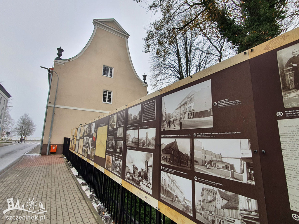 Jubileuszowa wystawa „pod chmurką”.  70-lecie Archiwum Państwowego w Szczecinku