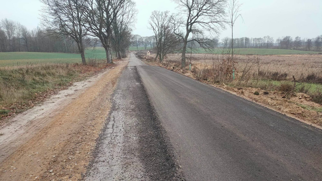 Trwa przebudowa odcinka drogi Juchowo – Radacz. Kiedy koniec prac?