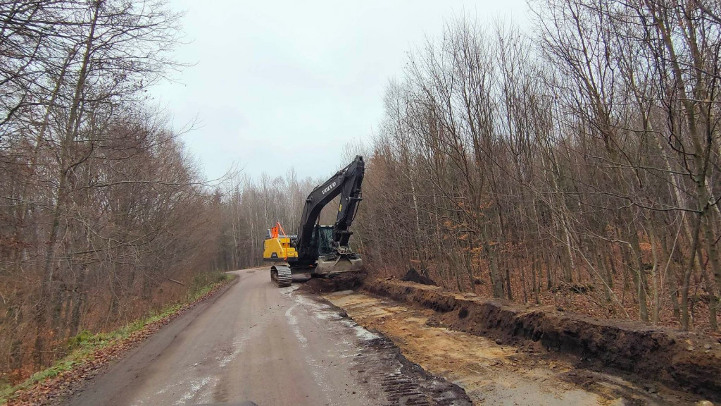 Trwa przebudowa odcinka drogi Juchowo – Radacz. Kiedy koniec prac?