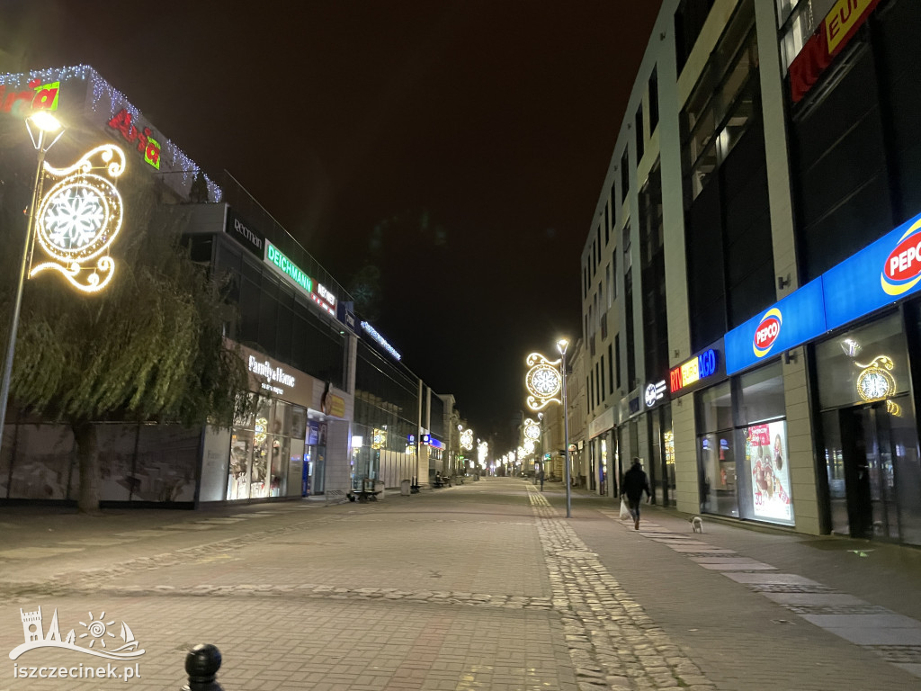 Szczecinek stroi się na święta. Gwiazdka jest coraz bliżej.