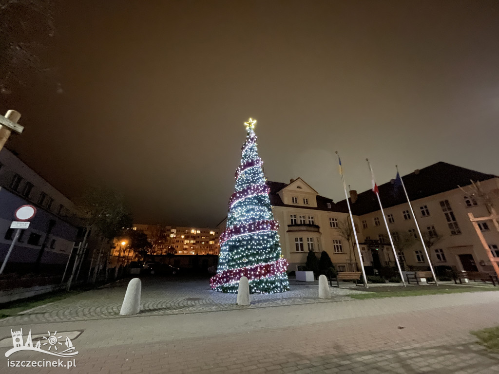 Szczecinek stroi się na święta. Gwiazdka jest coraz bliżej.