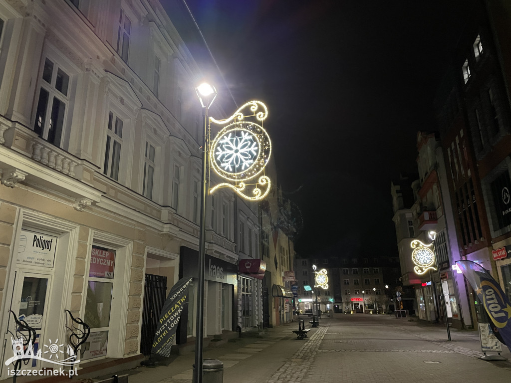 Szczecinek stroi się na święta. Gwiazdka jest coraz bliżej.