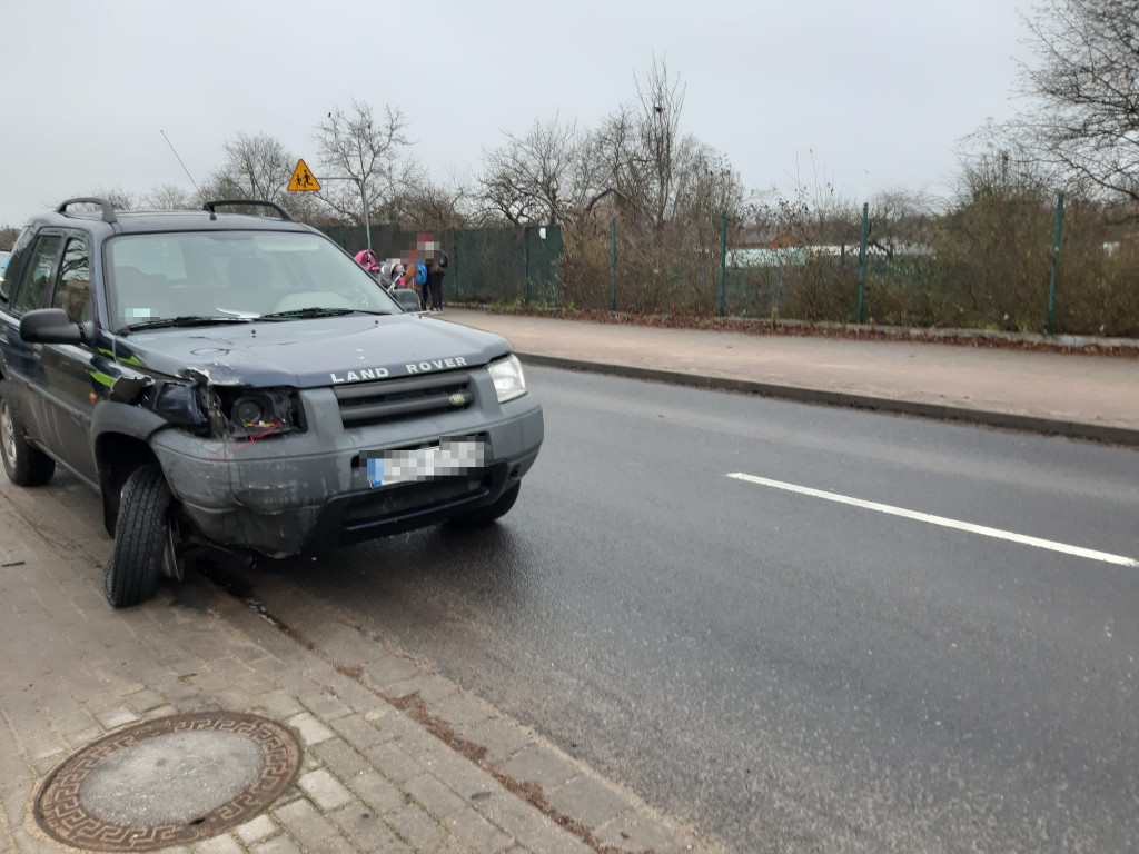 Kolizja dwóch samochodów na Wiatracznej