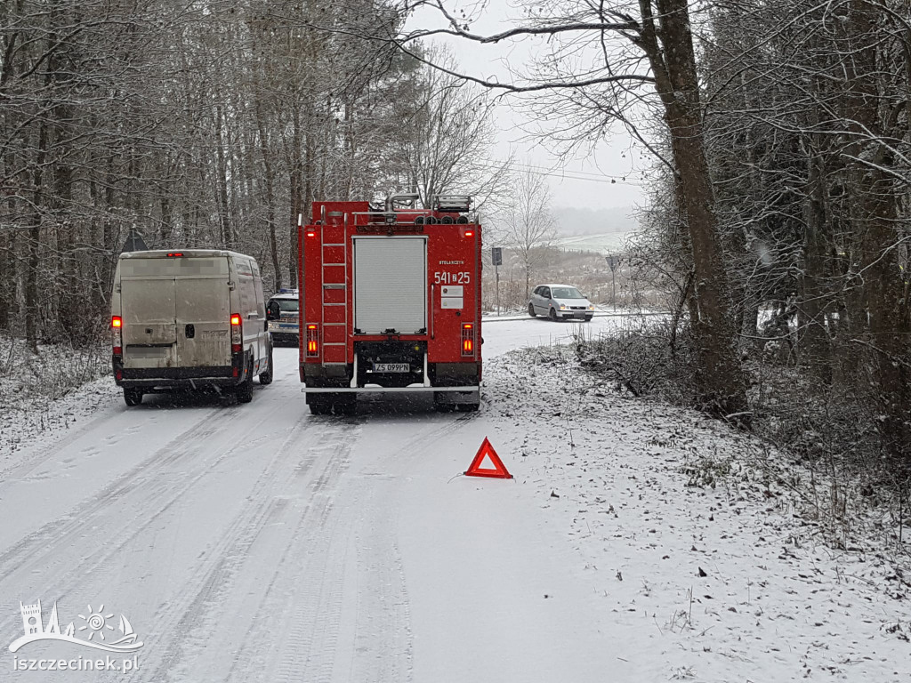 KĄDZIELNIA. Zderzenie dwóch samochodów. Jest osoba ranna