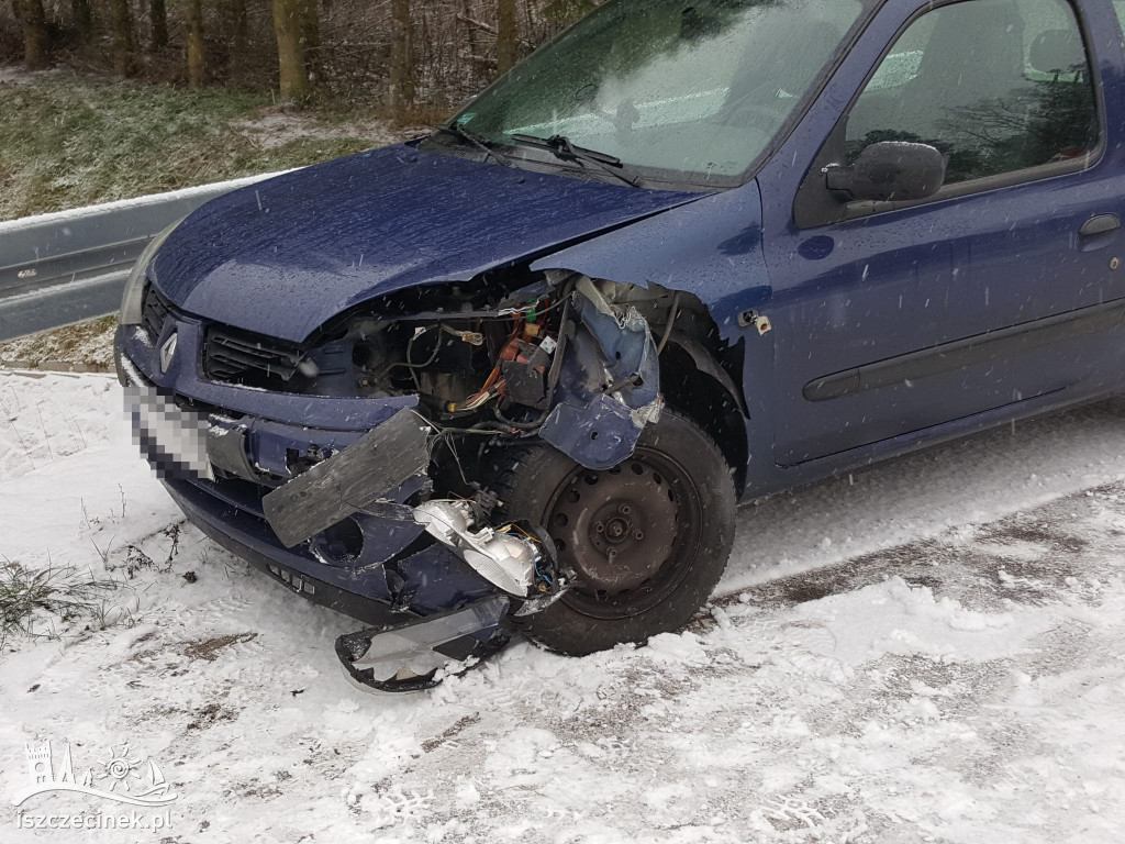 KĄDZIELNIA. Zderzenie dwóch samochodów. Jest osoba ranna