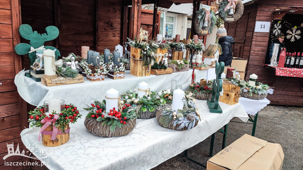 W centrum miasta rozpoczął się świąteczny jarmark