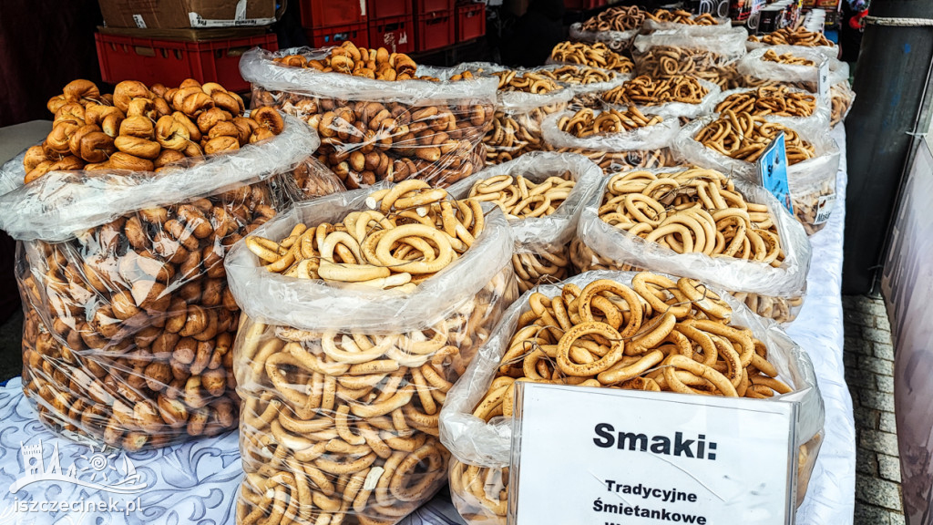 W centrum miasta rozpoczął się świąteczny jarmark