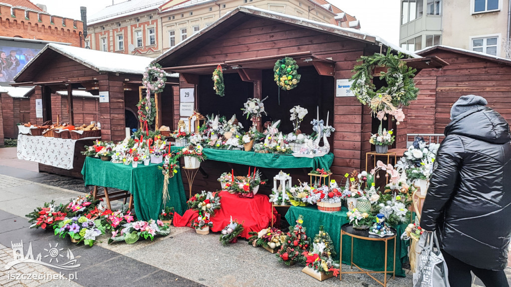 W centrum miasta rozpoczął się świąteczny jarmark
