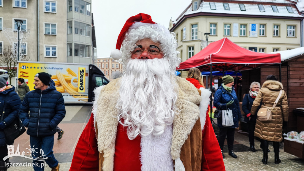W centrum miasta rozpoczął się świąteczny jarmark