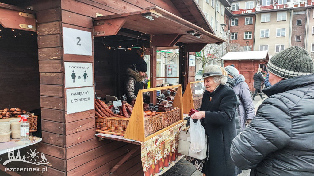 W centrum miasta rozpoczął się świąteczny jarmark