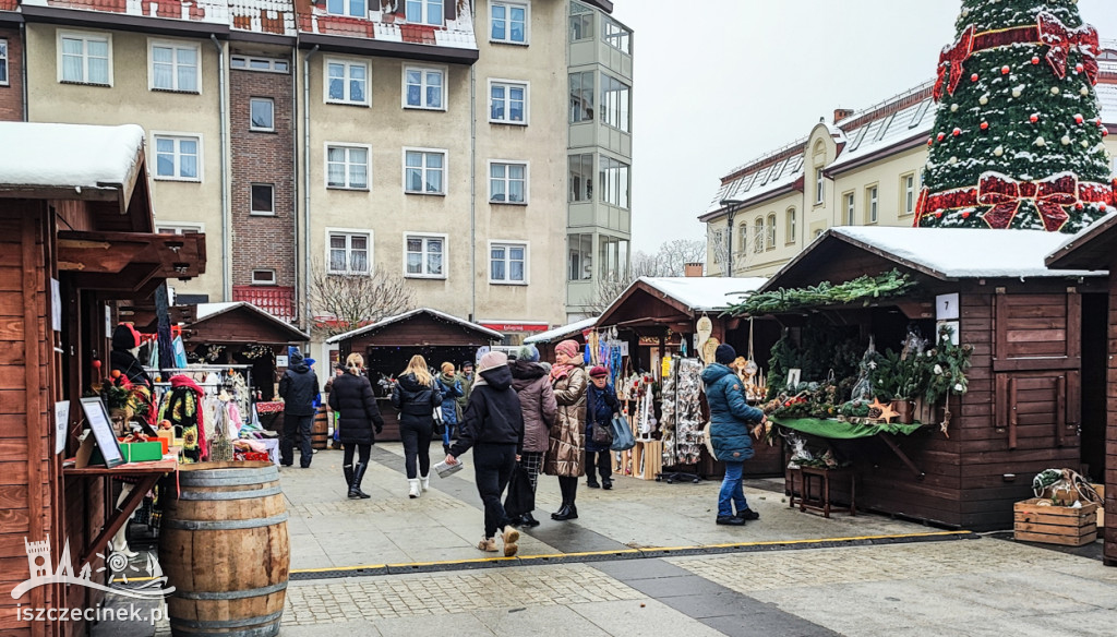 W centrum miasta rozpoczął się świąteczny jarmark