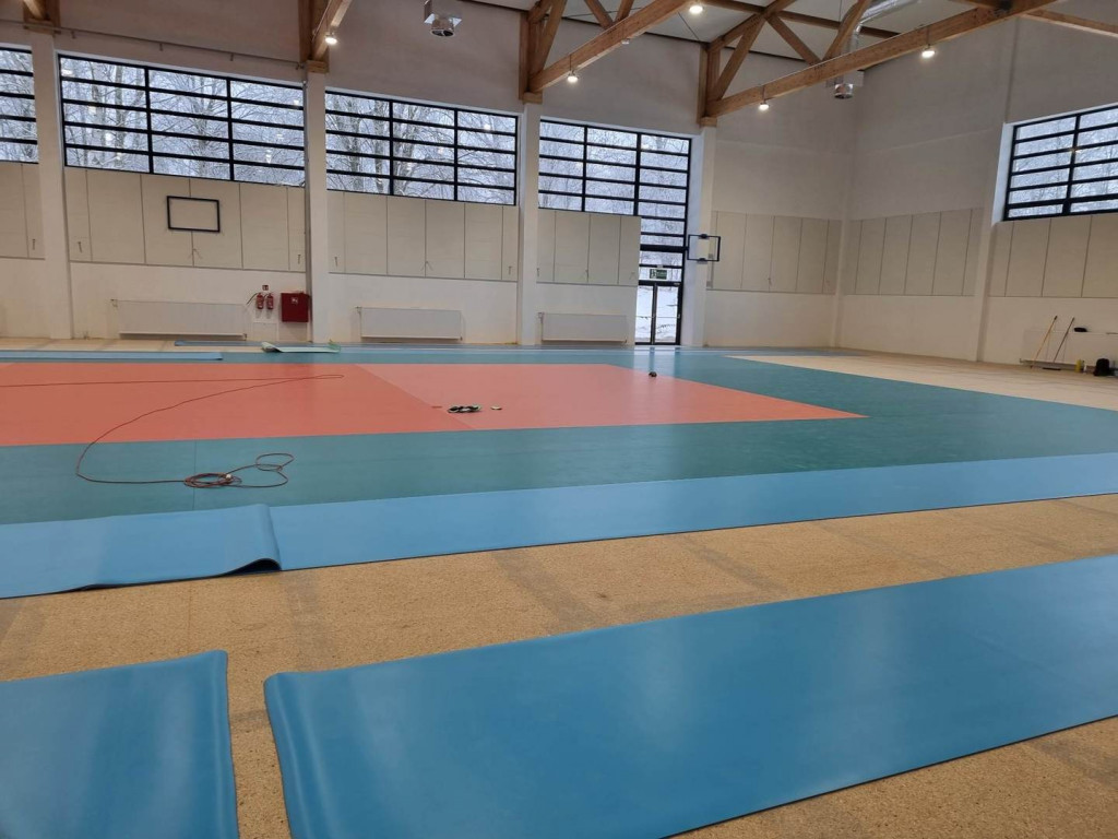 Jest później i drożej niż planowano. Finiszuje budowa hali sportowej