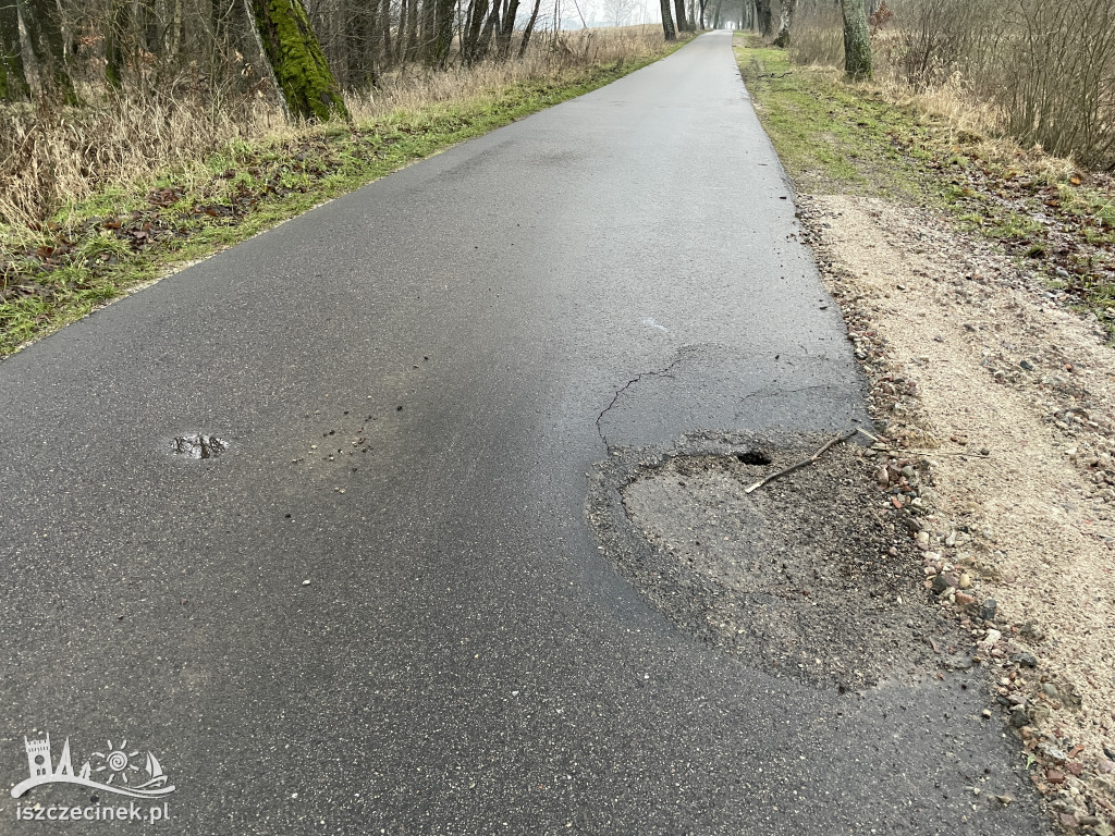 Na drodze powiatowej zapada się asfalt