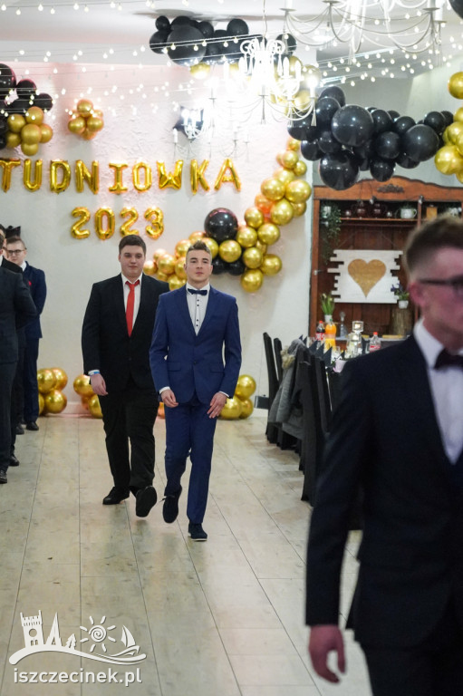 Studniówka uczniów Zespołu Szkół Technicznych w Szczecinku