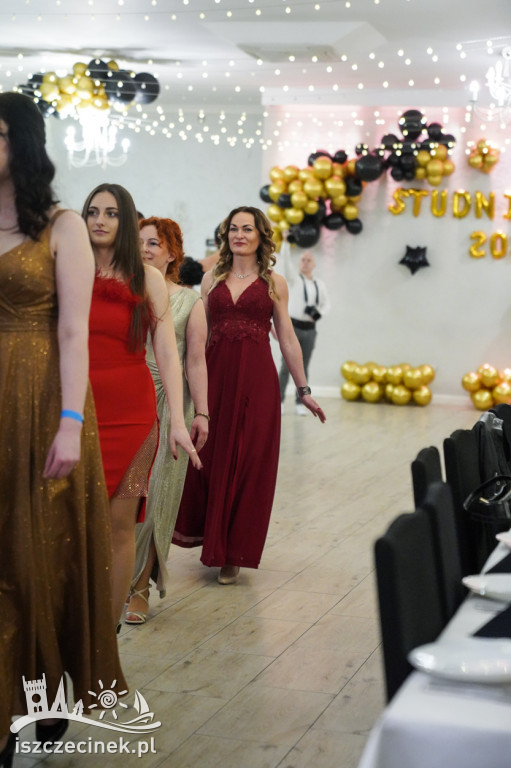 Studniówka uczniów Zespołu Szkół Technicznych w Szczecinku