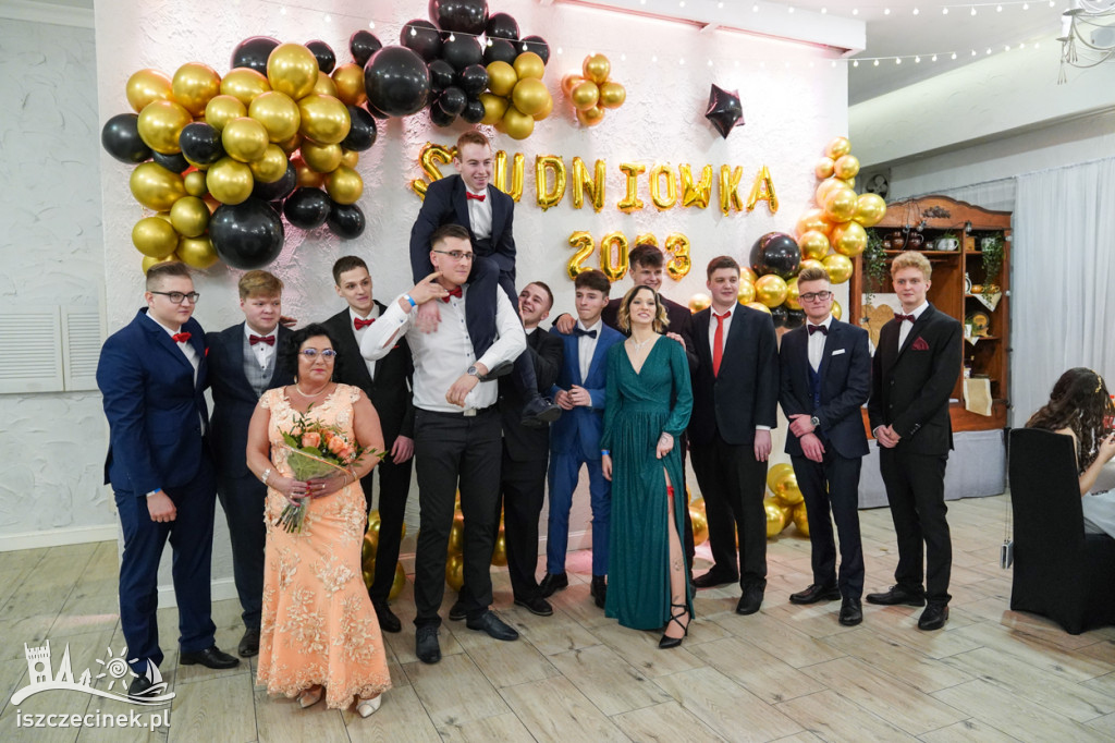 Studniówka uczniów Zespołu Szkół Technicznych w Szczecinku