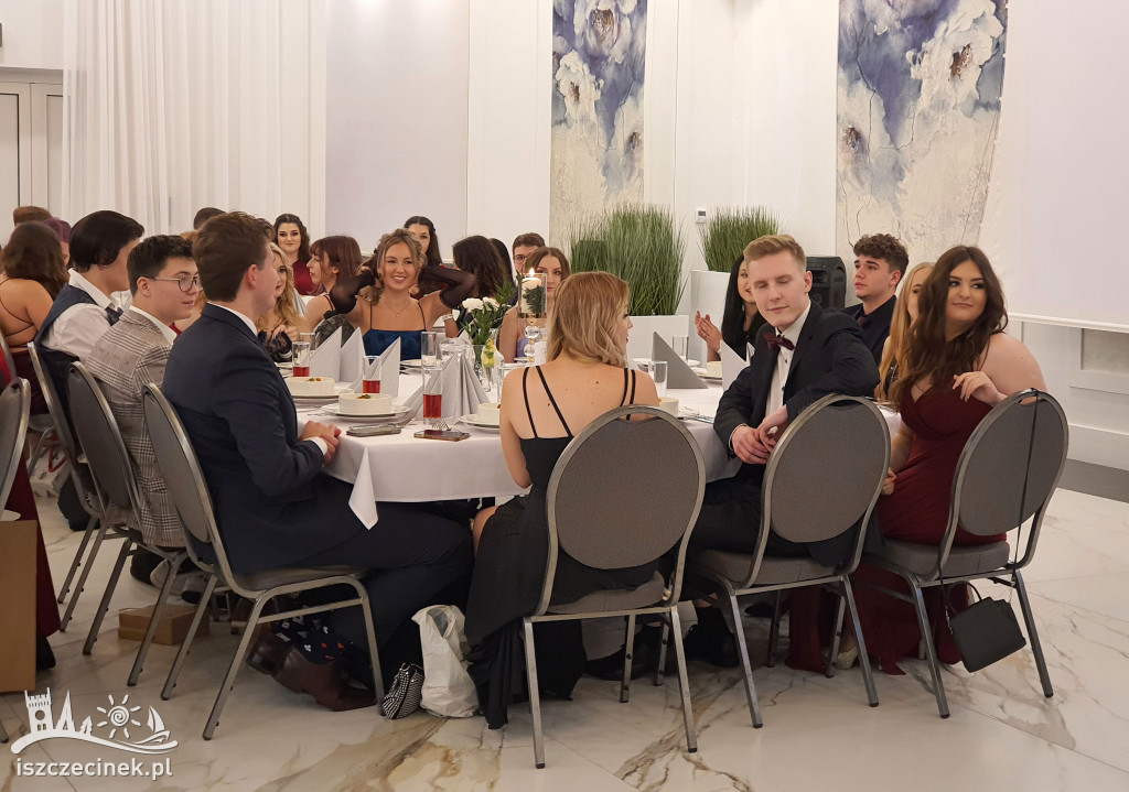 Studniówka uczniów Zespołu Szkół nr 1 w Szczecinku