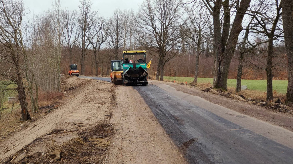 Trwają zaawansowane prace przy przebudowie odcinka drogi Juchowo – Radacz