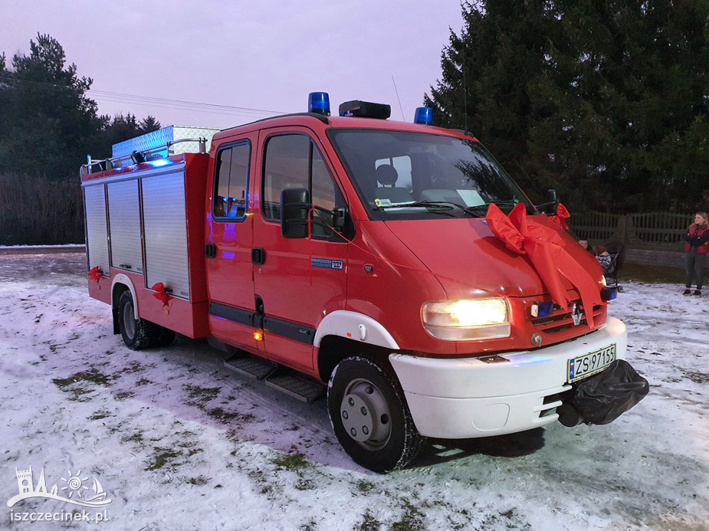 Bezpieczniej w Wilczych Laskach. OSP z nowym wozem strażackim.