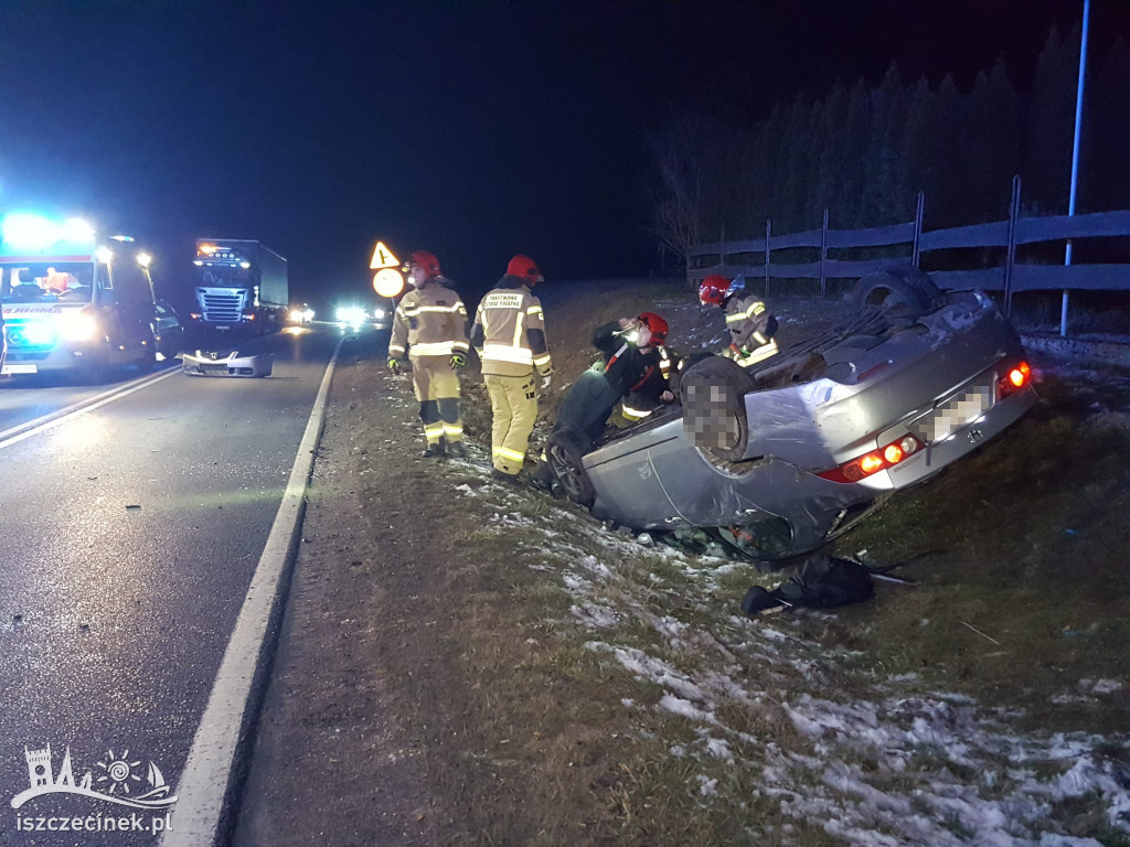 SZCZECINEK. Dachowała osobowa honda