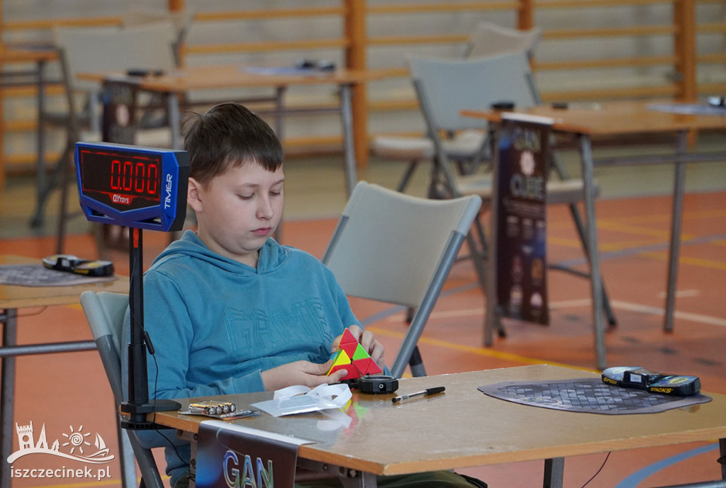 Ice Cubing Szczecinek 2023, czyli spotkanie miłośników kostki Rubika.
