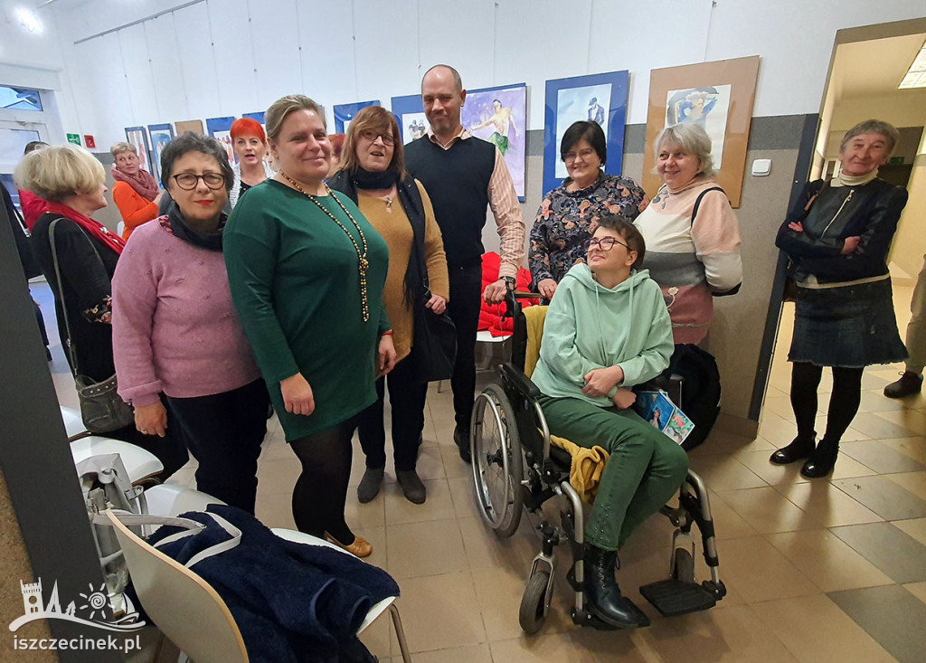 Wystawa akwareli i ciekawa dyskusja o sztuce. Sławomir Szeleszkiewicz odwiedził Borne Sulinowo.