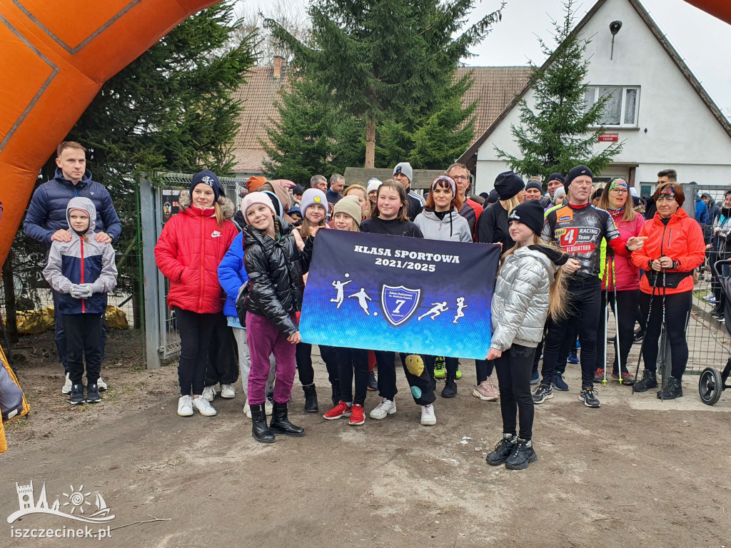 Biegniemy oddzielnie, pomagamy wspólnie – pobiegli po zdrowie dla Nadii.