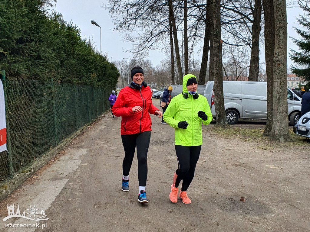 Biegniemy oddzielnie, pomagamy wspólnie – pobiegli po zdrowie dla Nadii.