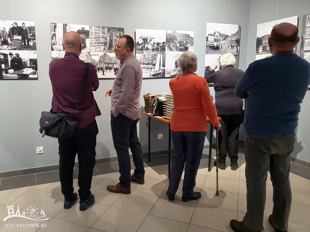 „Czarne, białe, kochane”. Muzeum Regionalne zaprasza na nostalgiczną podróż