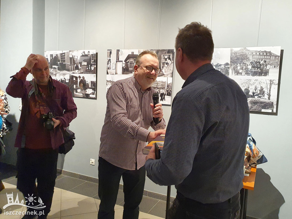 „Czarne, białe, kochane”. Muzeum Regionalne zaprasza na nostalgiczną podróż