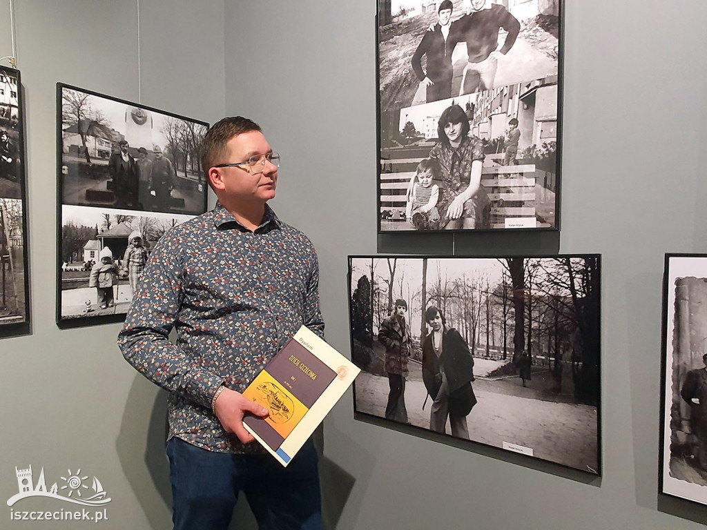 „Czarne, białe, kochane”. Muzeum Regionalne zaprasza na nostalgiczną podróż