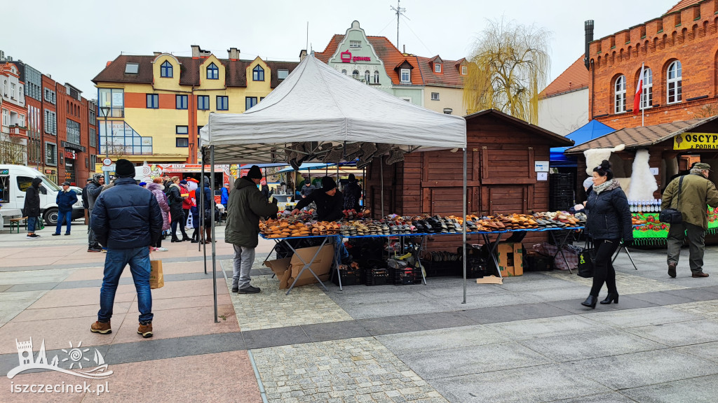 W centrum miasta rozpoczął się Wielkanocny Jarmark