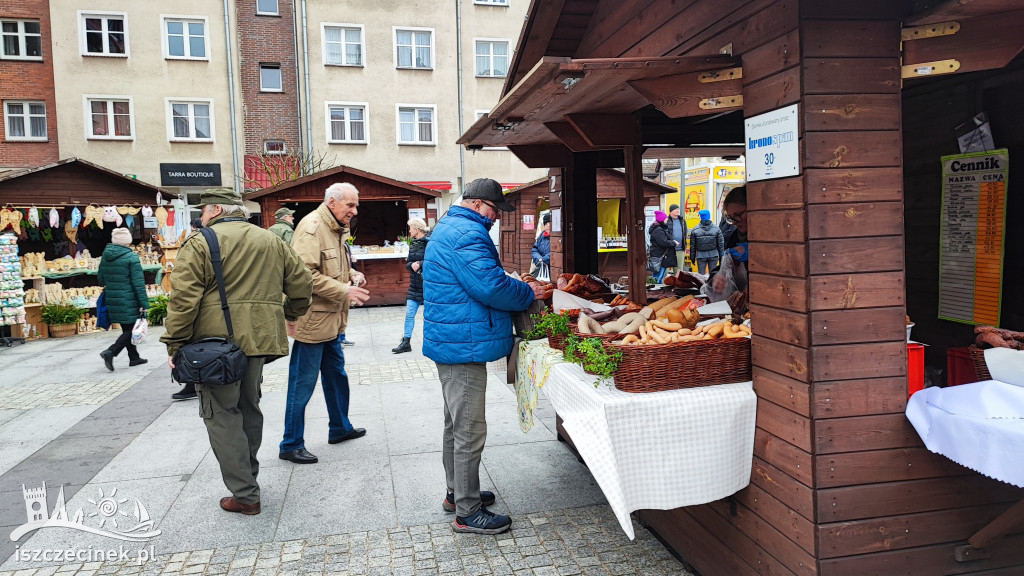 W centrum miasta rozpoczął się Wielkanocny Jarmark
