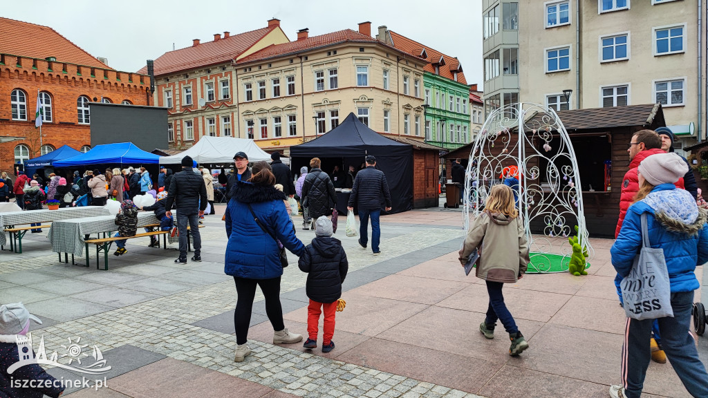 W centrum miasta rozpoczął się Wielkanocny Jarmark