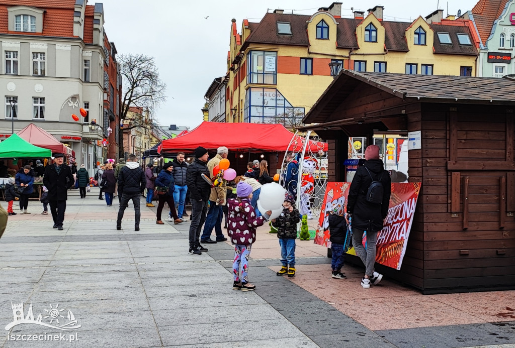 W centrum miasta rozpoczął się Wielkanocny Jarmark