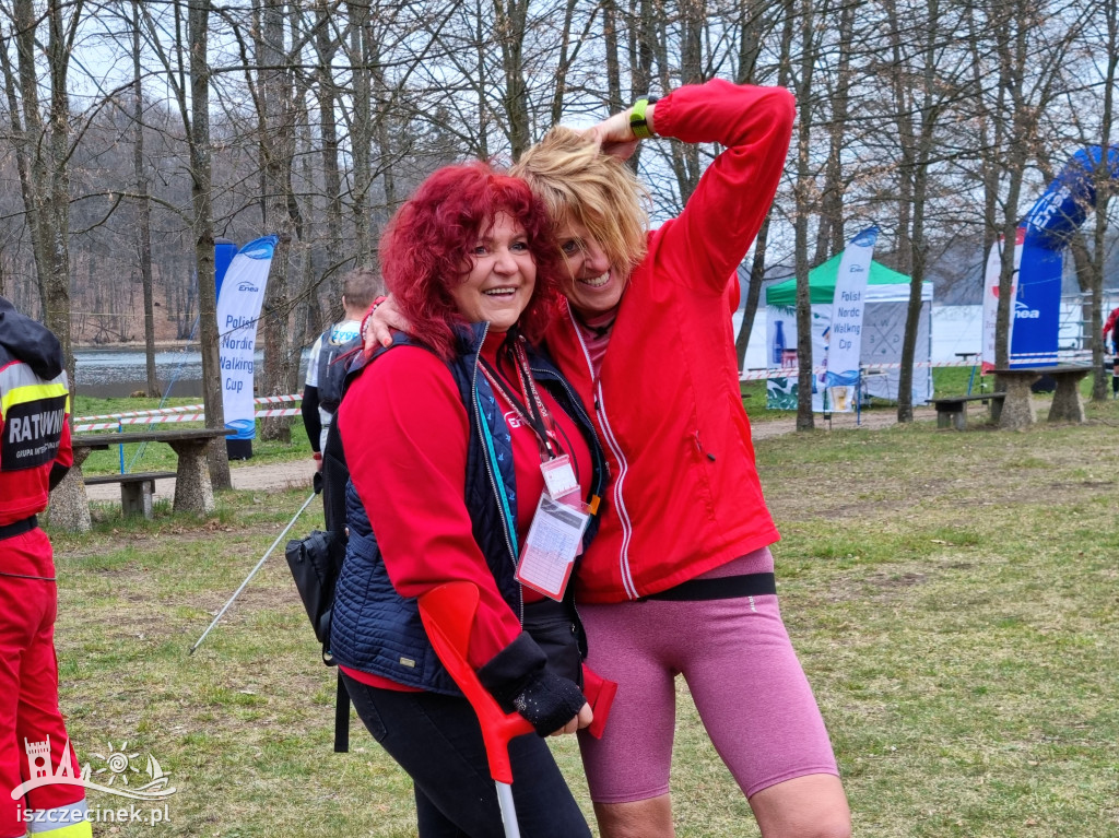 BIAŁY BÓR. Zmagania na królewskim dystansie i rekord świata w nordic walking.