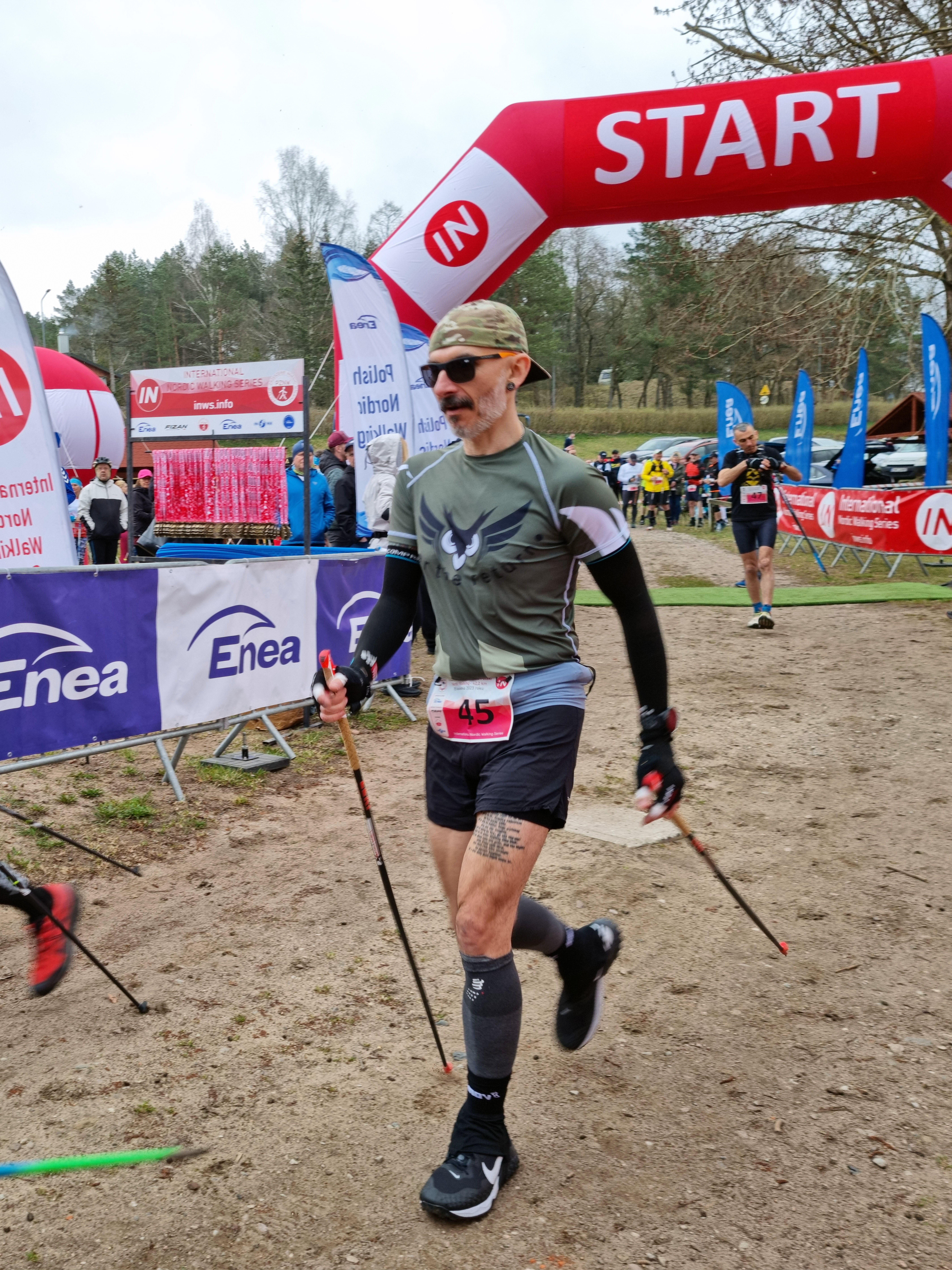 BIAŁY BÓR. Zmagania na królewskim dystansie i rekord świata w nordic walking.