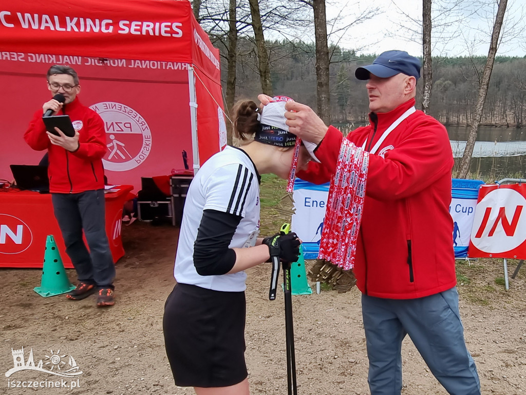 BIAŁY BÓR. Zmagania na królewskim dystansie i rekord świata w nordic walking.